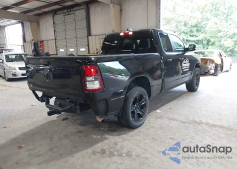 2022 Ram 1500 Big Horn 4X4 6'4 Box/Lone Star 4X4 6'4 Box z USA, uszkodzony, nr VIN 1C6RRFBG0NN4K6914